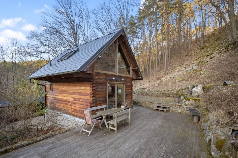 Property building, Natural landscape, Balcony/Terrace