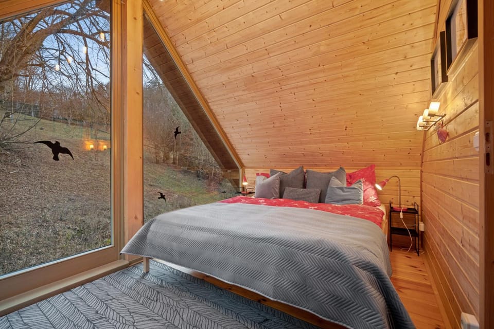 Bed, Natural landscape, View (from property/room), Photo of the whole room, Bedroom