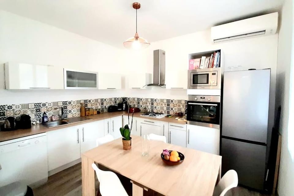 Coffee/tea facilities, Kitchen or kitchenette, dishwasher, minibar, pet friendly, stove, toaster