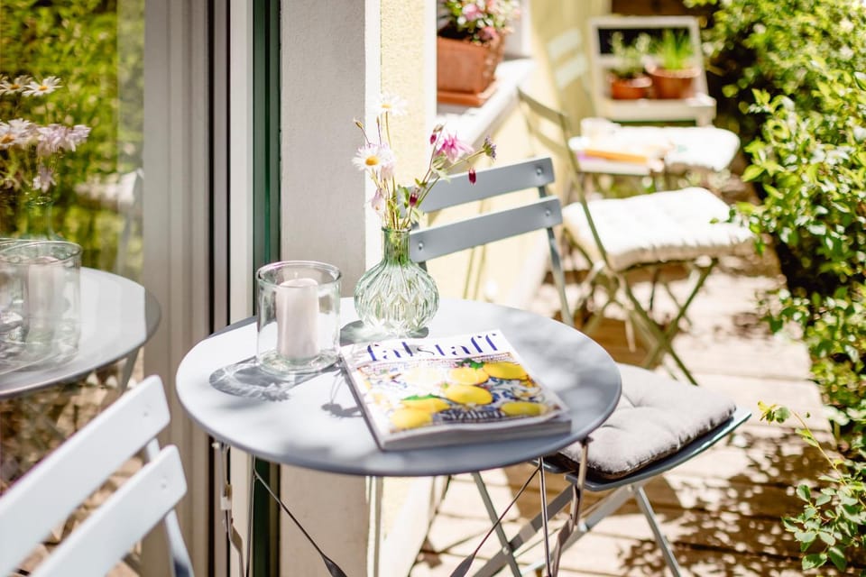 Garden, Seating area