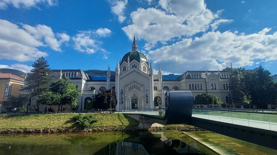Nearby landmark, Landmark view