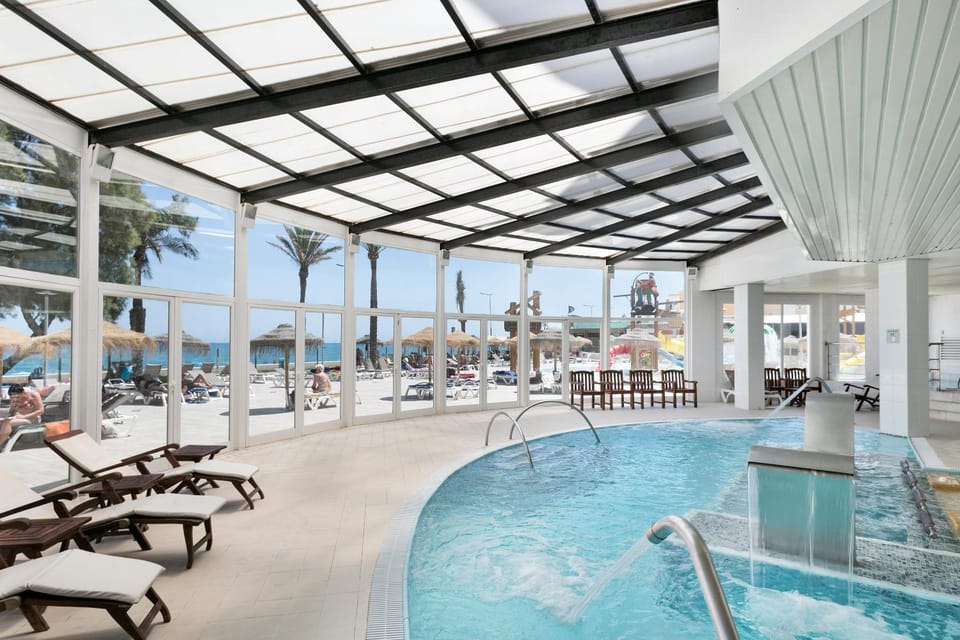 Spa and wellness centre/facilities, Swimming pool