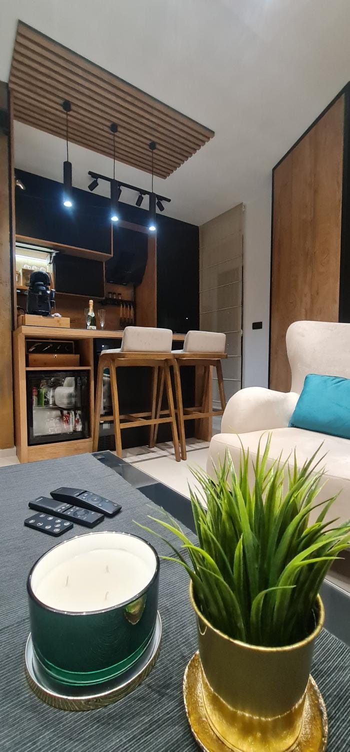 Kitchen or kitchenette, Living room, Seating area, Dining area