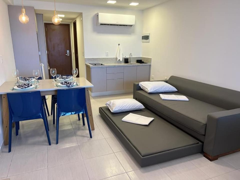 Bed, Kitchen or kitchenette, Seating area, Dining area