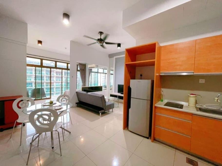 Mount Austin #Palazio A2 Pool view 1-2Pax #MSPro Apartment in Johor Bahru