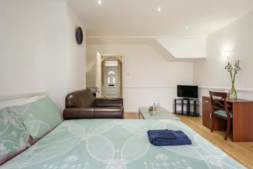 Eltar Hostle Bed and Breakfast in London Borough of Southwark
