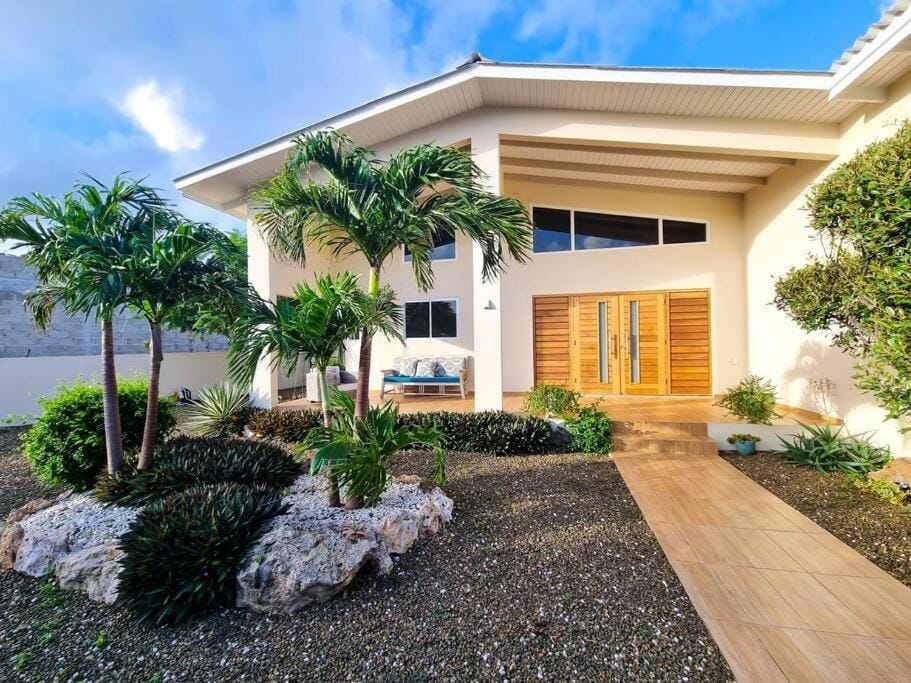 Villa With Pool and Sea View Villa in Curaçao