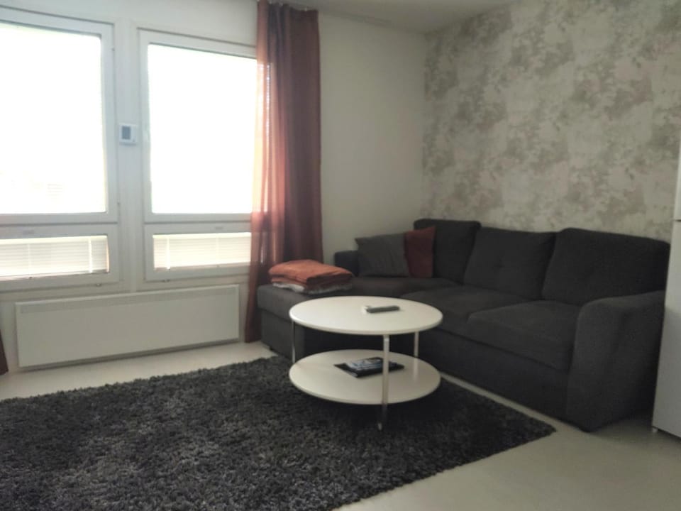 Rivitalon pieni päätykaksio - 37 m2 Apartment in Finland
