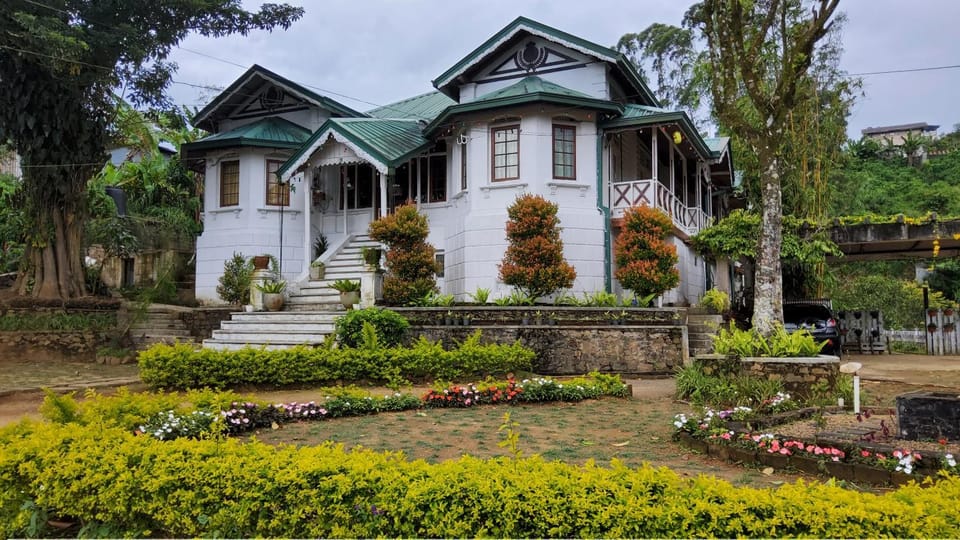 Walauwa on the hill Hotel in Central Province