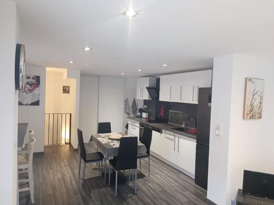 Appartement 56m2 climatisé accès direct plage et piscine Apartment in Occitanie