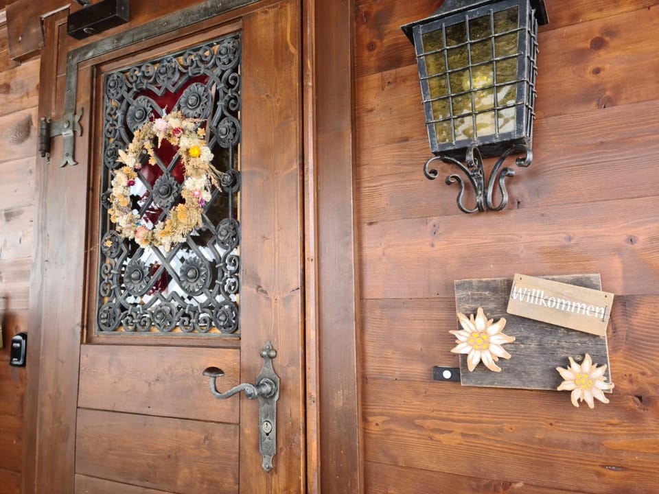 Burehüsli Axalp House in Canton of Bern (Region)