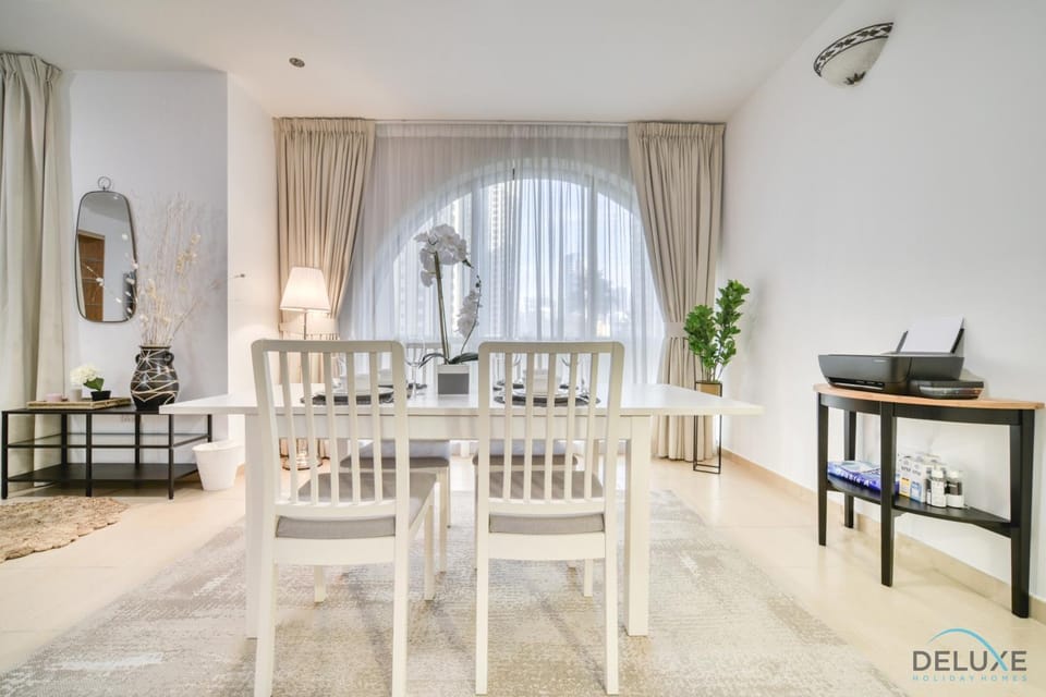 Dining area, hair dresser