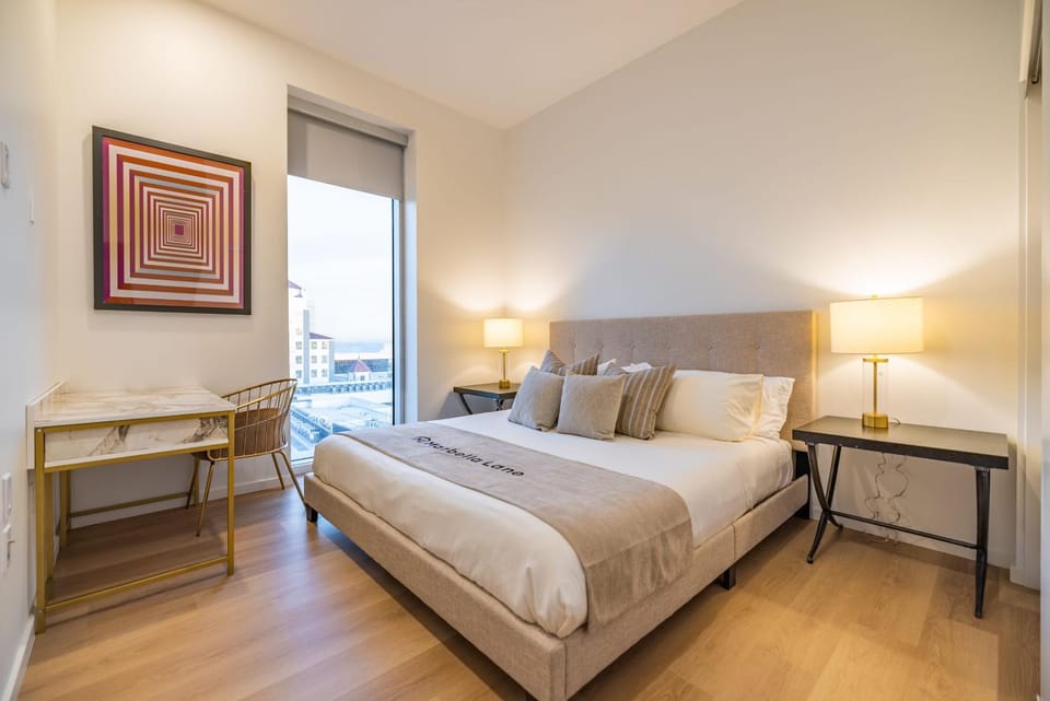 Bed, Seating area, Bedroom