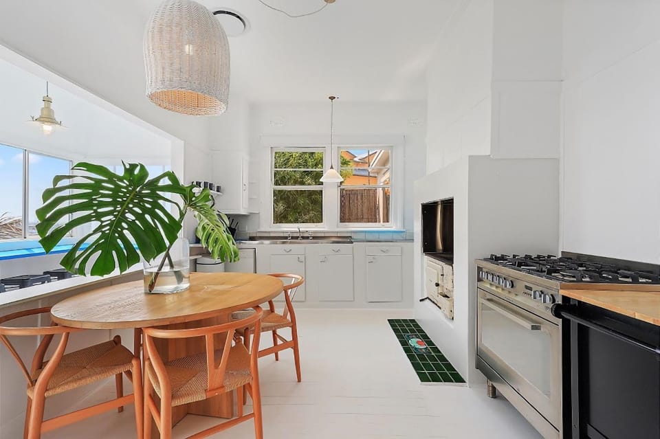 Waterfront- Boathouse House in Huskisson