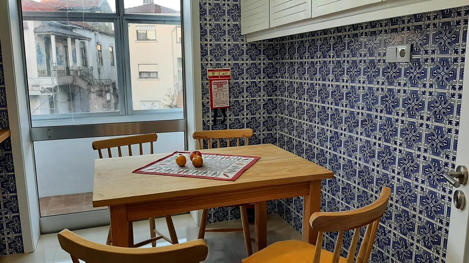 Dining area, kitchen
