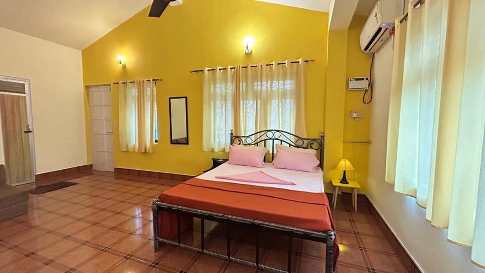 Muffys Guest House Bed and Breakfast in Goa, India