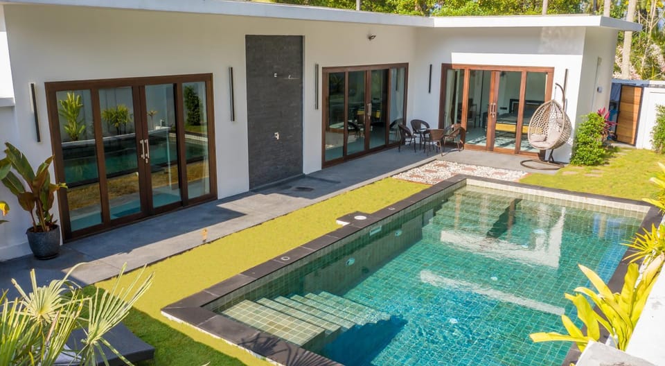 Patio, Swimming pool