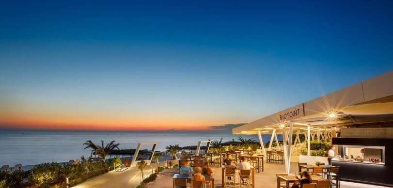 Restaurant/places to eat, Night, Game Room, Drinks, Sunset, older children