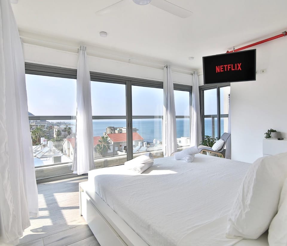Bed, Bedroom, Mountain view, Sea view
