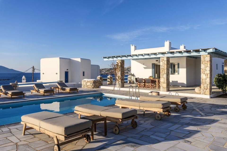 Property building, Patio, Day, View (from property/room), Balcony/Terrace, Pool view, Swimming pool, sunbed