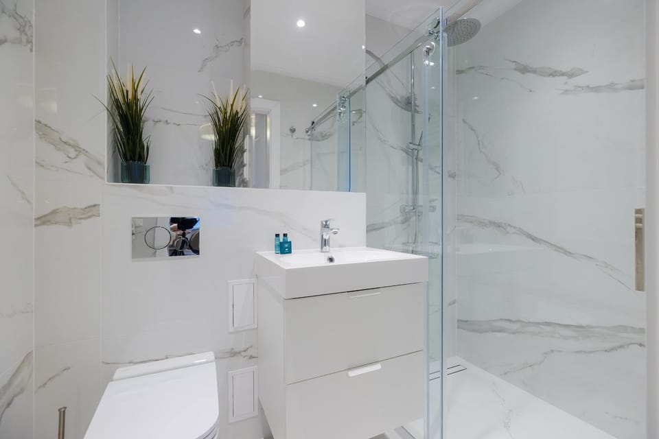 Shower, Toilet, Bathroom