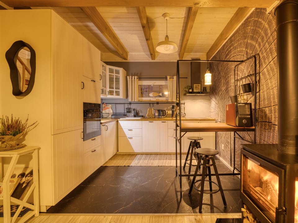 Kitchen or kitchenette, Kitchen or kitchenette, Communal kitchen, kitchen