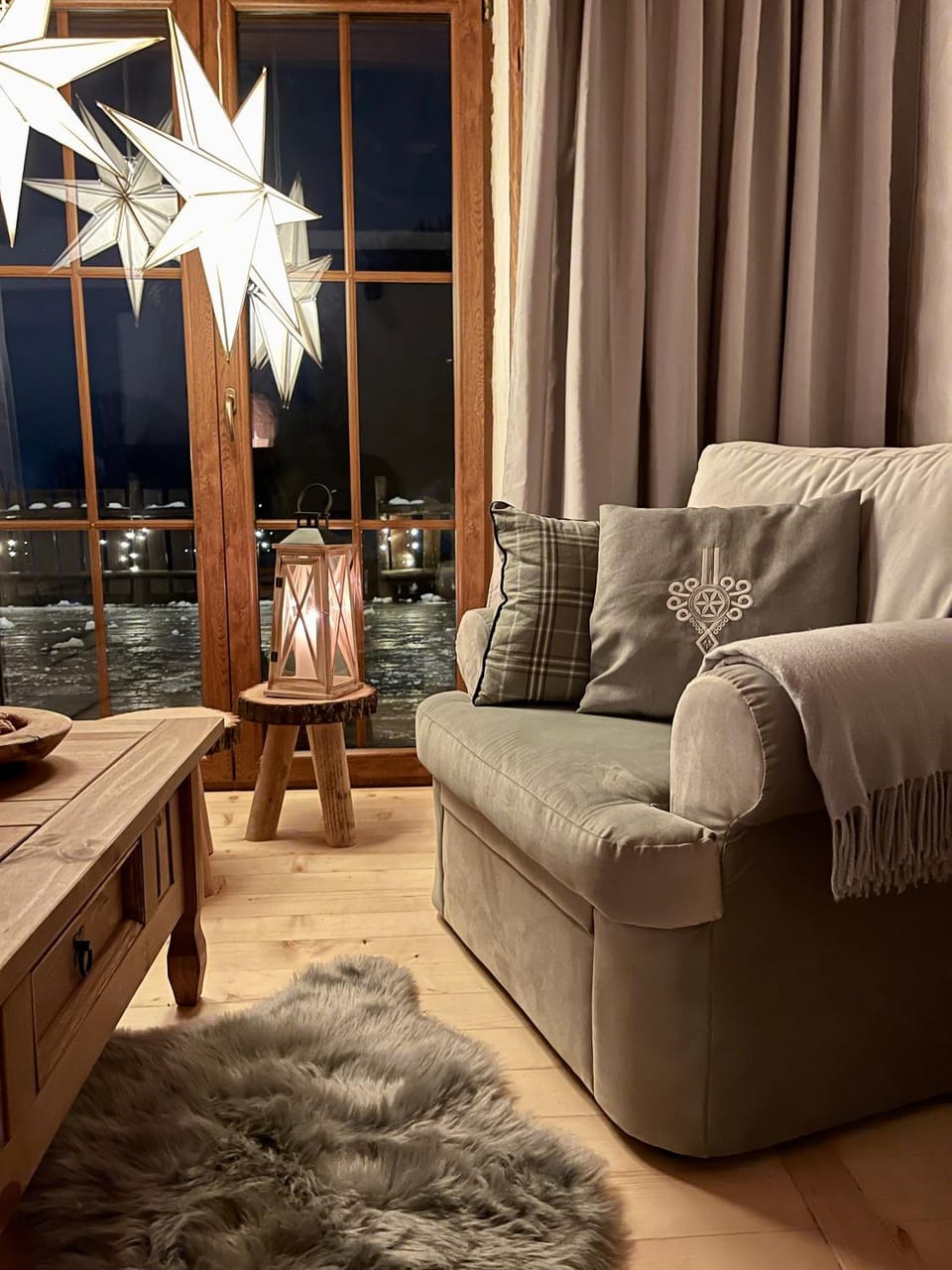 Living room, Seating area, flat iron