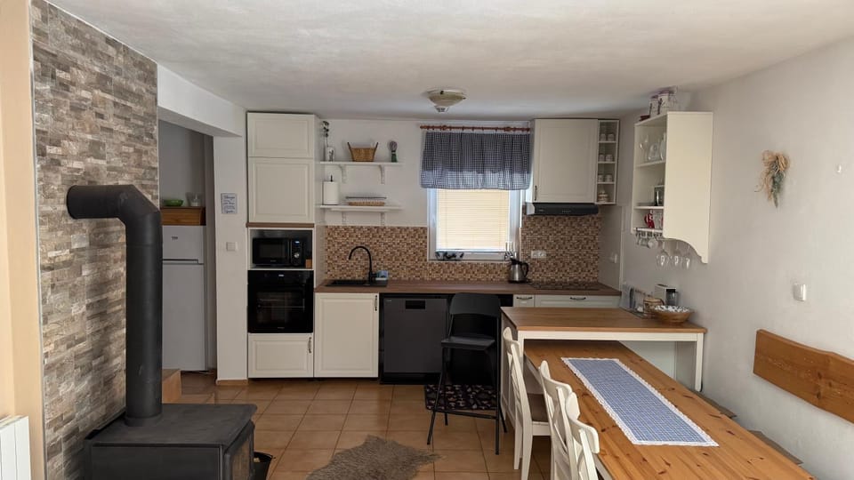 Chalupa ve Sněžném House in Czechia