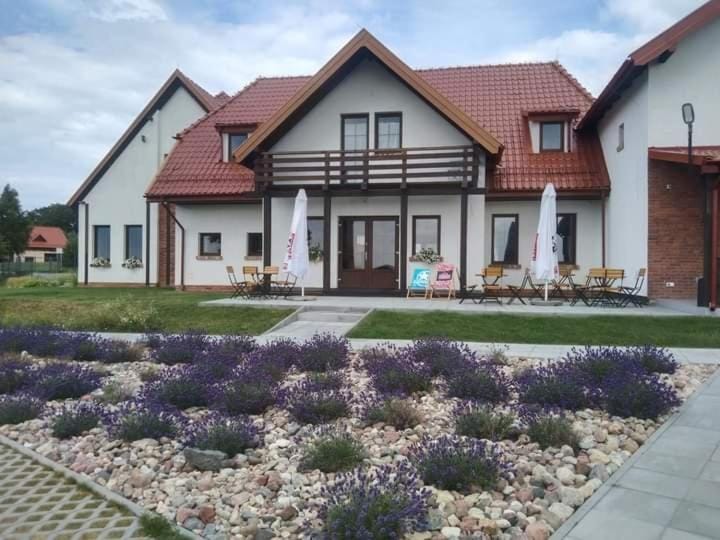 Property building, Spring, Day, Garden view
