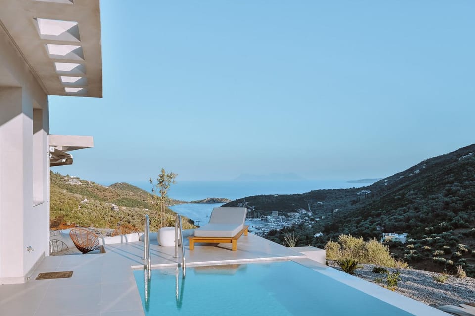 View (from property/room), Balcony/Terrace, Mountain view, Pool view, Sea view