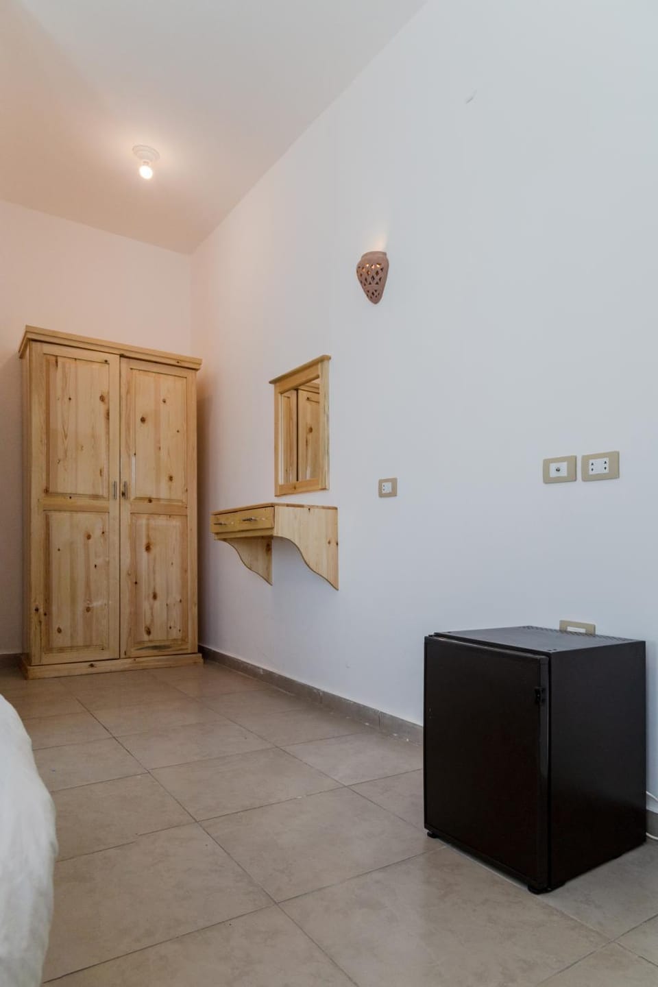 oven, wardrobe