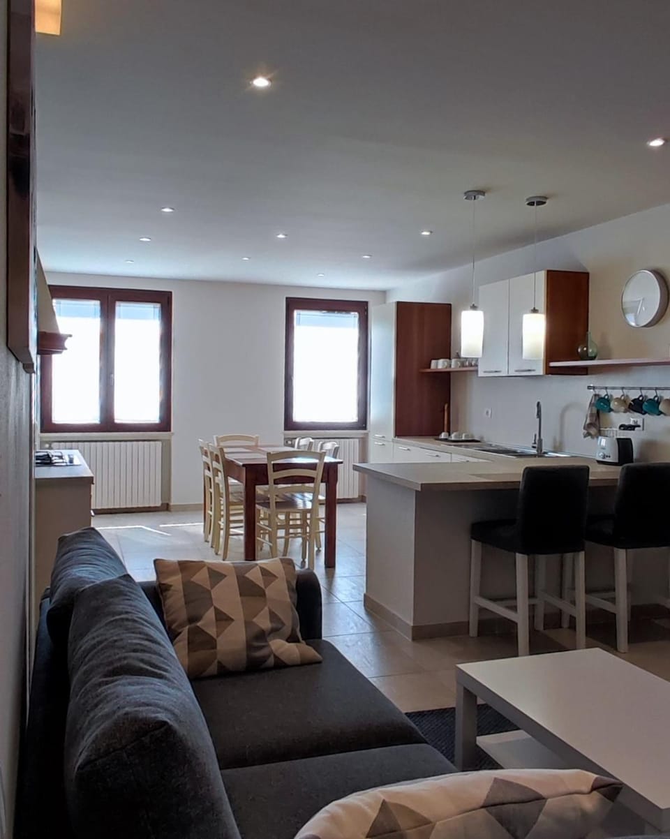 Living room, Dining area