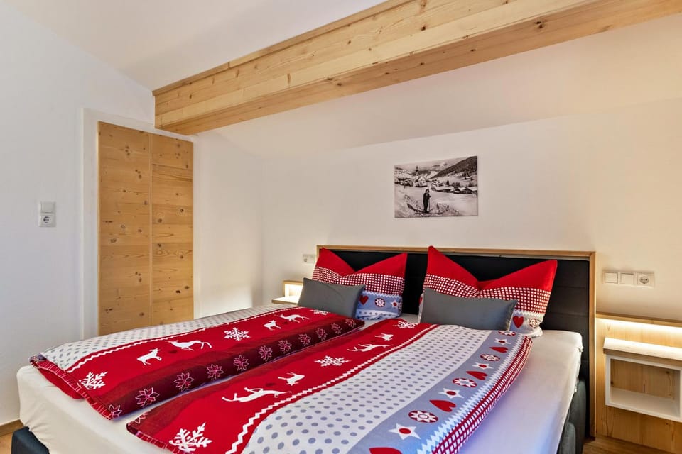 Living room, Bedroom
