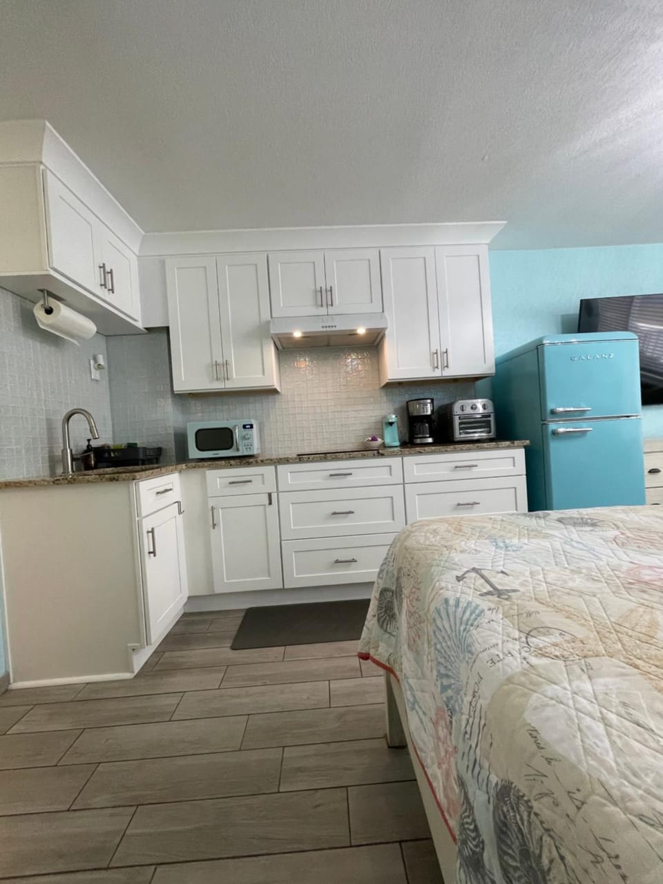 Kitchen or kitchenette, stove