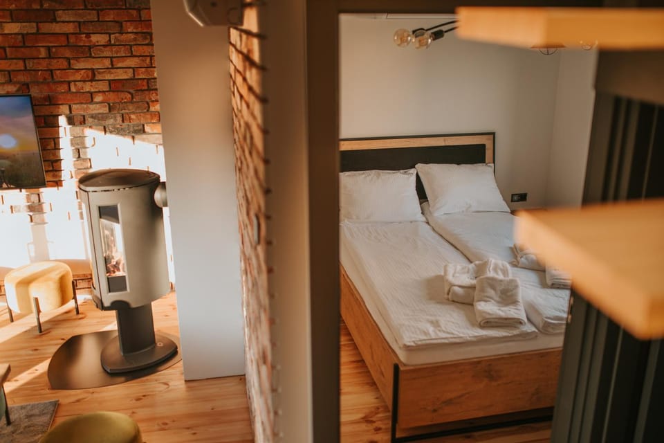 Bed, View (from property/room), View (from property/room), Living room, Other, Other, Other, Photo of the whole room, Seating area, Bedroom, fireplace, fireplace