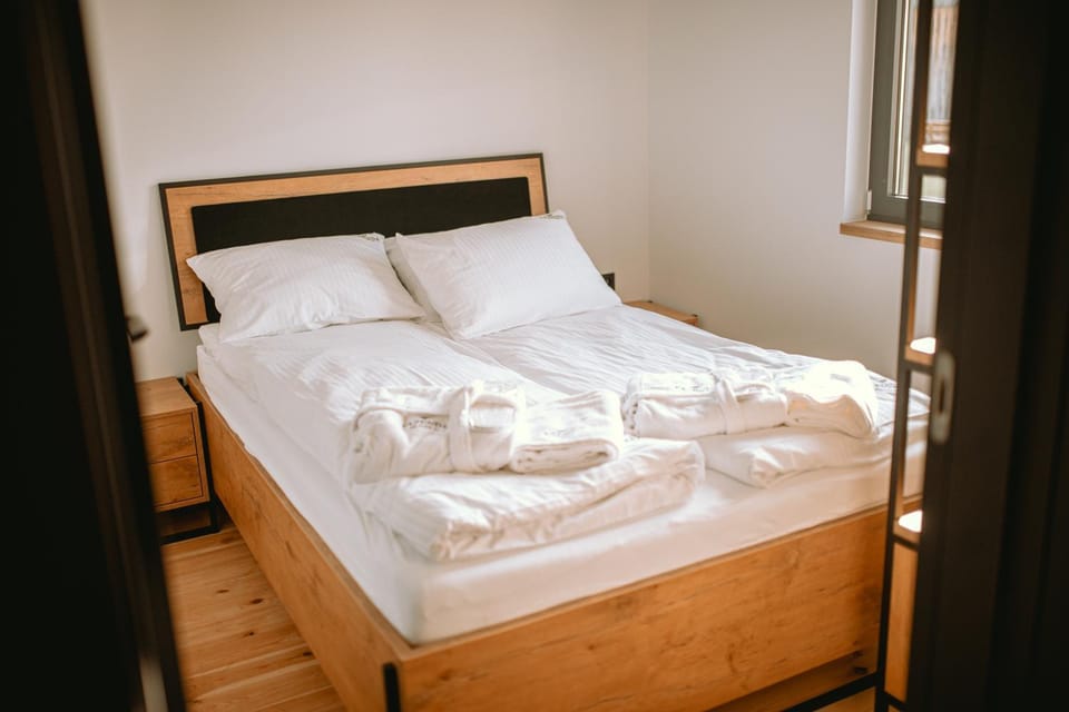 Bed, View (from property/room), View (from property/room), Other, Other, Other, Photo of the whole room, Bedroom
