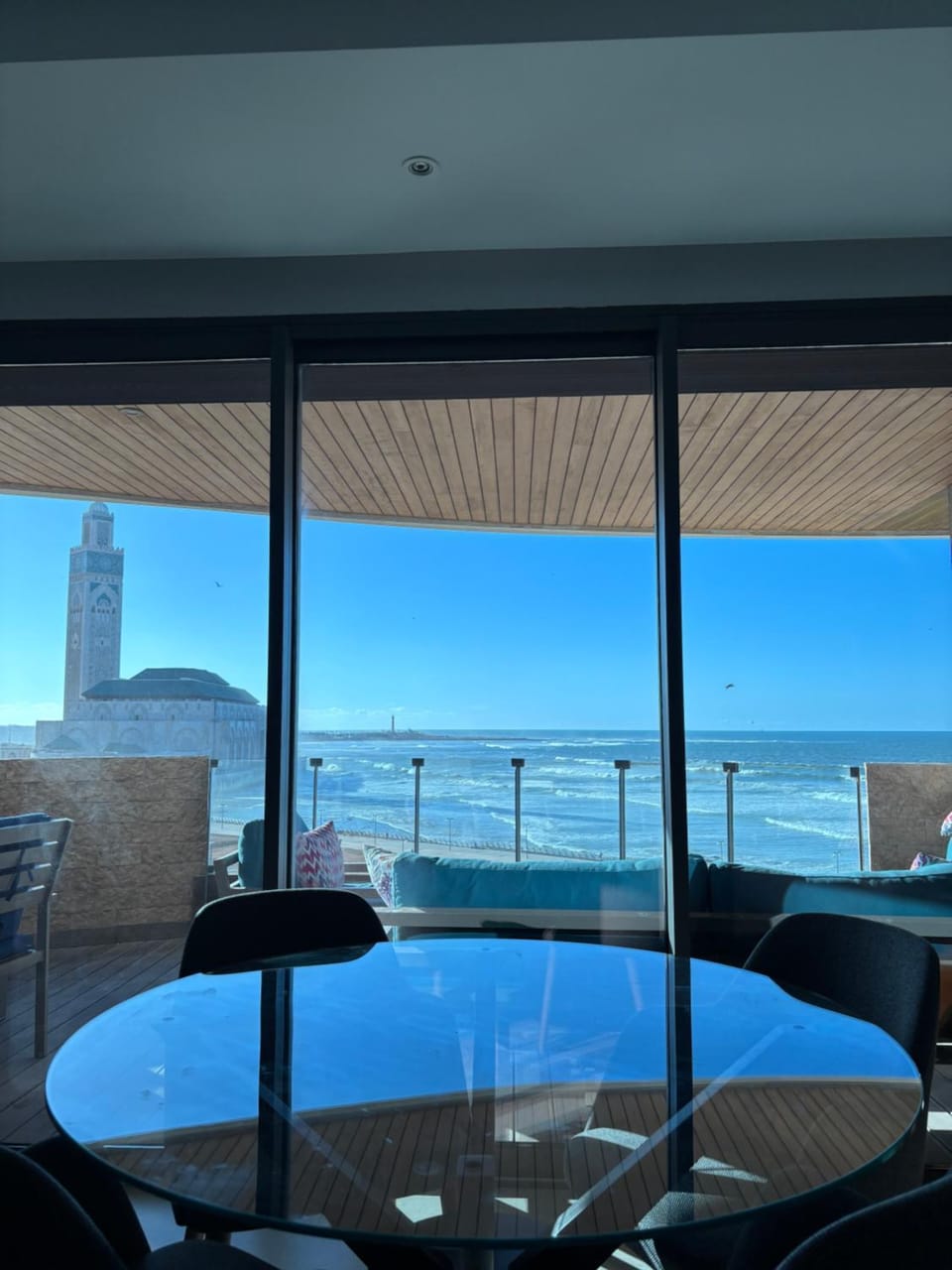 Natural landscape, Living room, Seating area, Dining area, Sea view