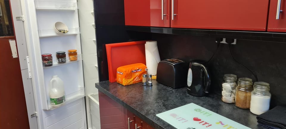 Coffee/tea facilities, Kitchen or kitchenette, microwave, toaster
