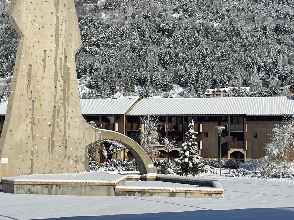 Property building, Winter