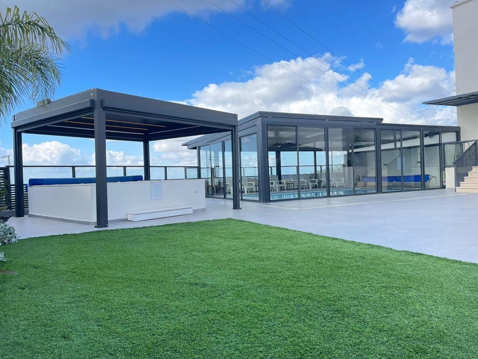 Property building, Swimming pool