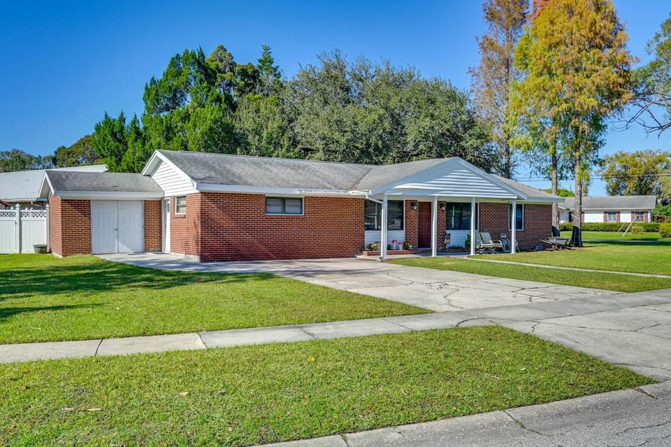 Walk to Hard Rock Casino: Cozy Studio! Apartment in Tampa