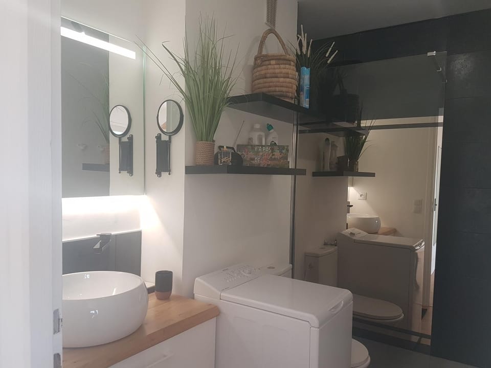 Emplacement idéal. Centre ville et plages. Apartment in Cavalaire-sur-Mer