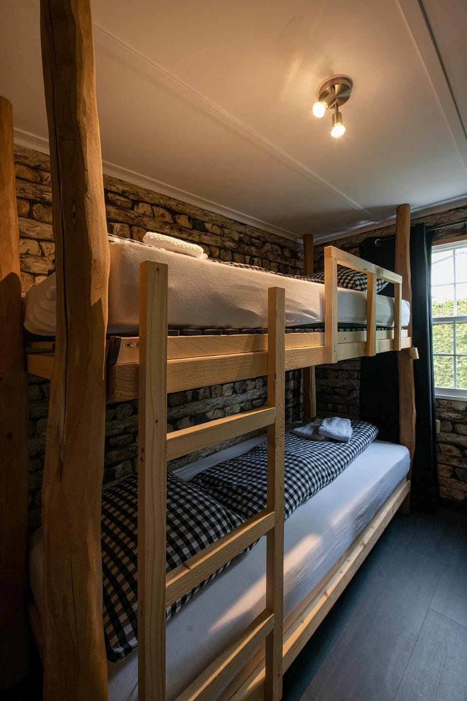Bed, Bedroom, bunk bed