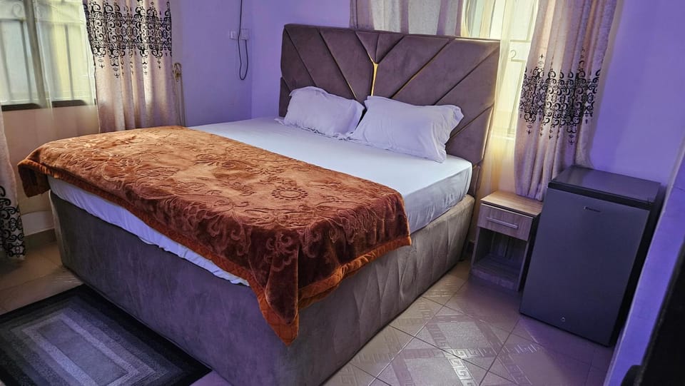3JD Lavishly Furnished 3-Bed Genius Apartment in Lagos