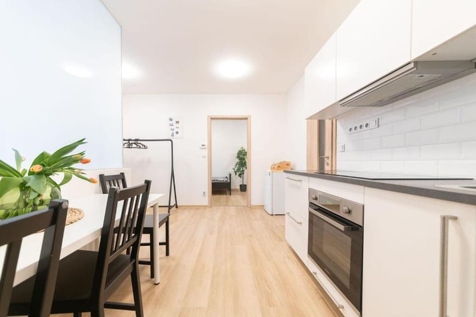 Dining area, kitchen