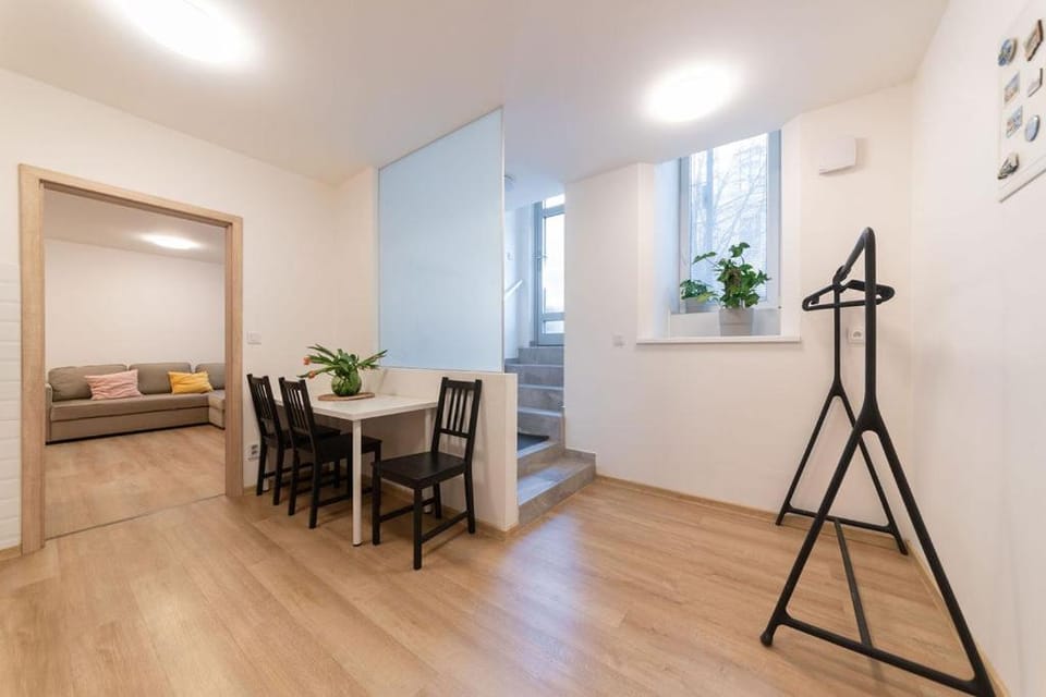 Dining area, kitchen