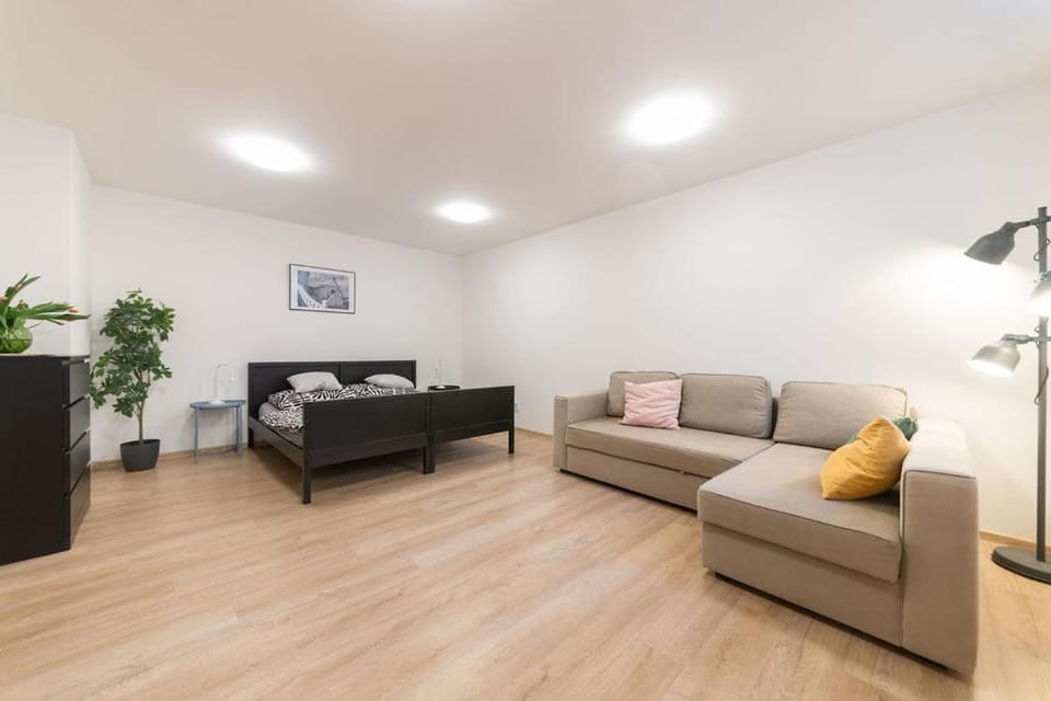Seating area, Bedroom