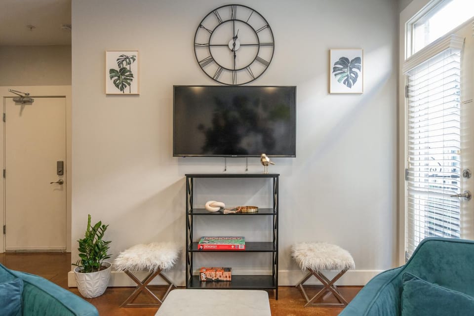 TV and multimedia, Living room, Seating area