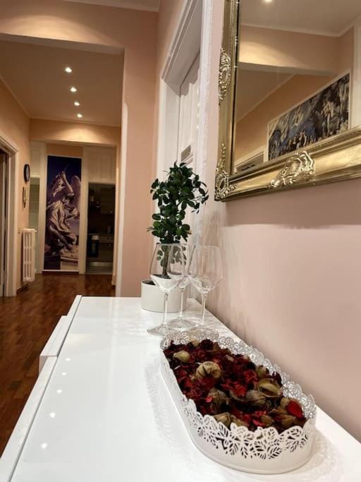 [Heart of Rome]-Napoleone Apartment-10 to Colosseo Apartment in Rome