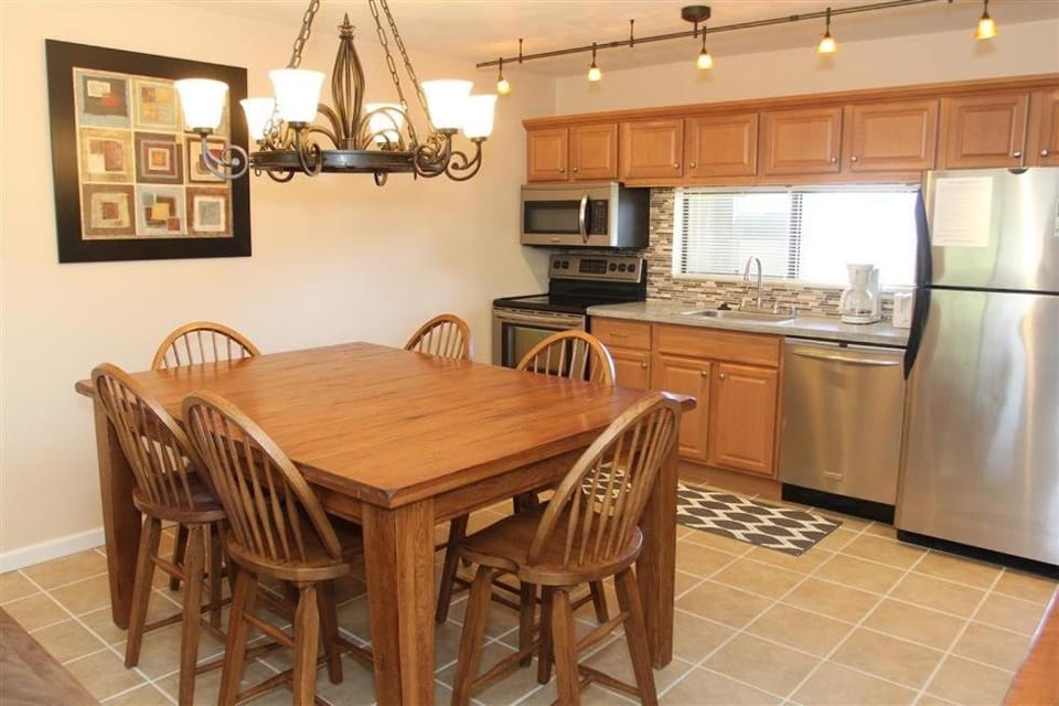 Seven Springs 1 Bedroom Deluxe Condo, Pet Friendly! Apartment in Seven Springs